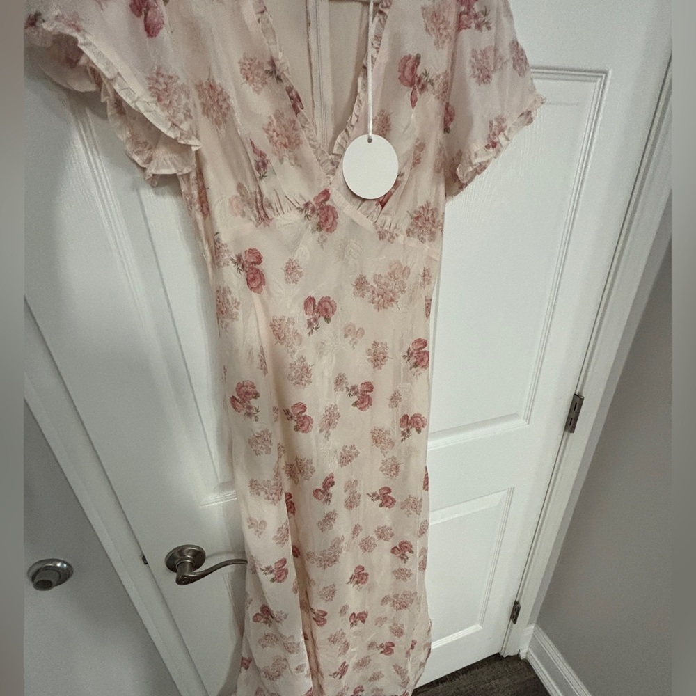 Vici White and Pink Floral Maxi Dress: Lorrie Floral Jacquard Maxi Dress - Picture 5 of 5